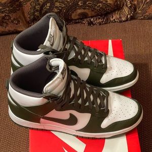 100% Auth Nike “Cargo Khaki” Dunks